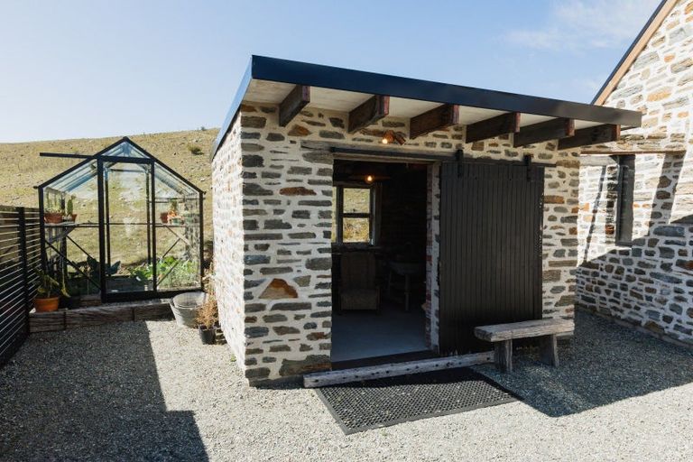 Photo of property in 5 Mistake Drive, Lake Tekapo, 7999