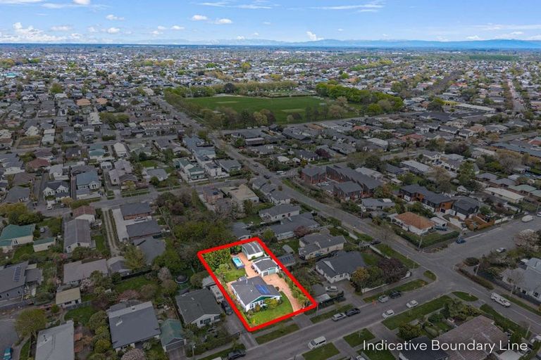Photo of property in 15 Cleveland Street, Edgeware, Christchurch, 8013