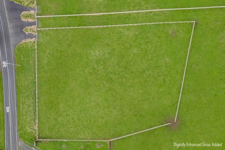 Photo of property in 2586 Awhitu Road, Awhitu, 2684