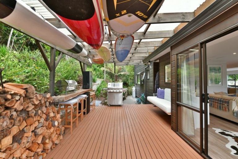 Photo of property in 258 Wade River Road, Wade Heads, Whangaparaoa, 0932