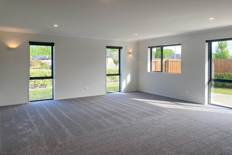 Photo of property in 77 Sir John Mckenzie Avenue, Yaldhurst, Christchurch, 8042