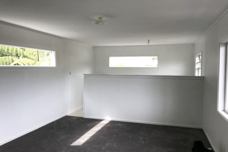 Photo of property in 5a Chella Way, Khandallah, Wellington, 6035