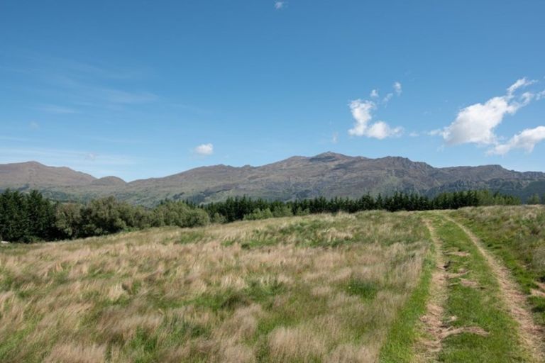 Photo of property in 93a Slope Hill Road, Lake Hayes, Queenstown, 9371