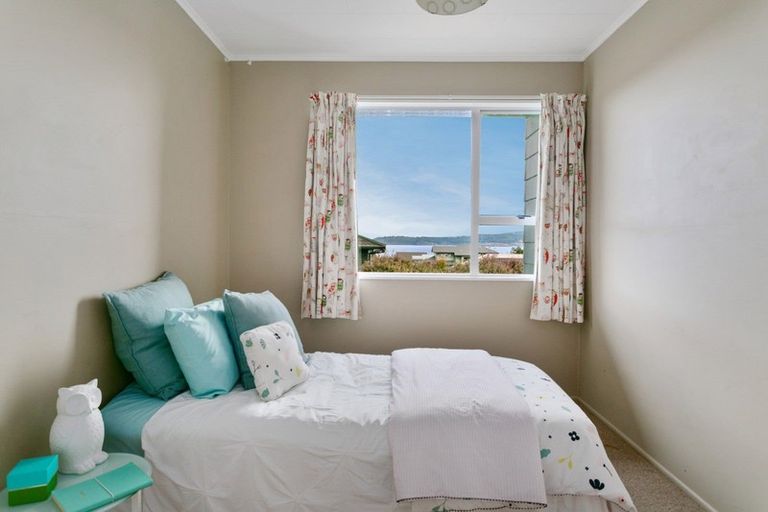 Photo of property in 38 Harvey Street, Waipahihi, Taupo, 3330