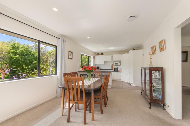 Photo of property in 131 Summerhill Drive, Fitzherbert, Palmerston North, 4410