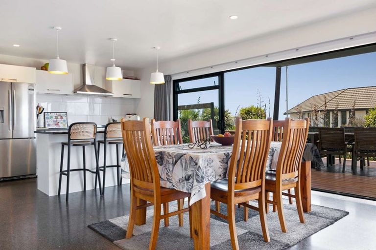 Photo of property in 17c Eagles Way, Cable Bay, 0420