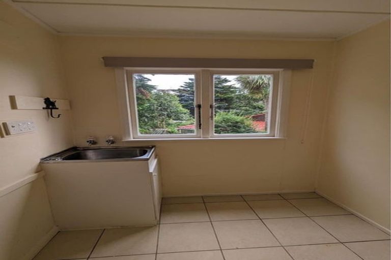 Photo of property in 107 Glengarry Road, Glen Eden, Auckland, 0602