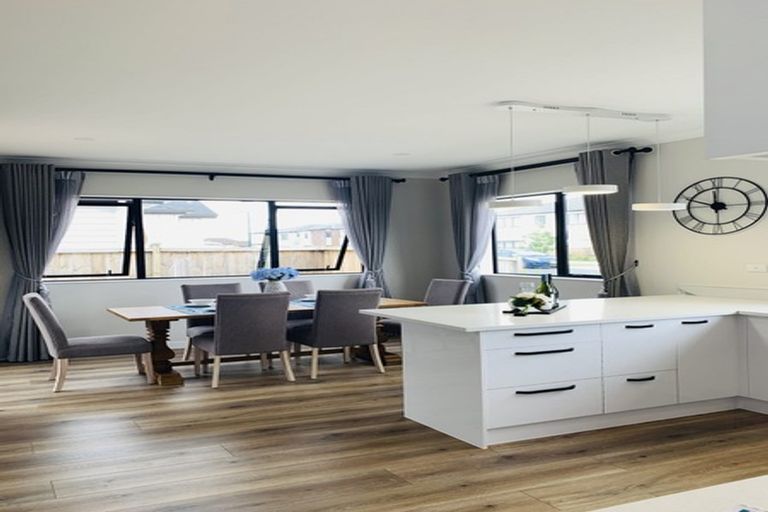 Photo of property in 2 Lavey Road, Flat Bush, Auckland, 2019