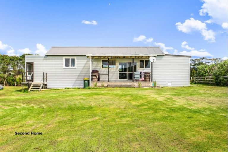 Photo of property in 1218 State Highway 16, Waimauku, 0883