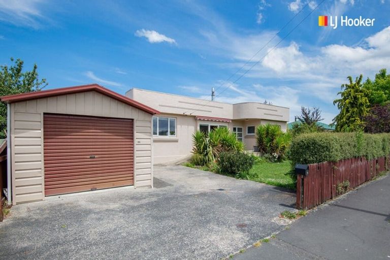 Photo of property in 16 Severn Street, Mosgiel, 9024