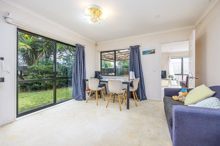 Photo of property in 106a Rathgar Road, Henderson, Auckland, 0610