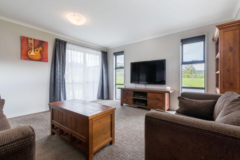 Photo of property in 15 Moses Road, Kaukapakapa, 0873