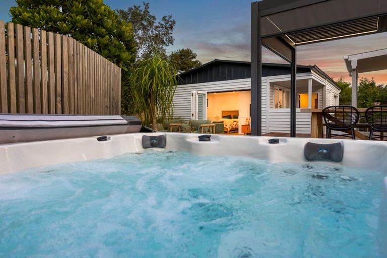 Photo of property in 5 Alice Street, Riverhead, 0820