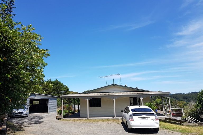 Photo of property in 296 Paremoremo Road, Paremoremo, Auckland, 0632