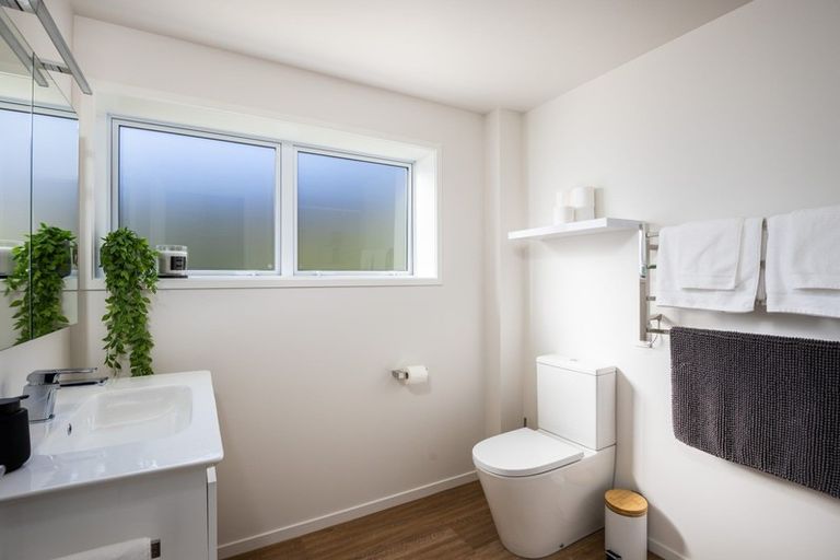 Photo of property in 4 Azalea Place, Brooklands, New Plymouth, 4310