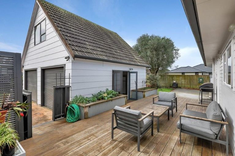 Photo of property in 37c Pyle Road West, One Tree Point, 0118