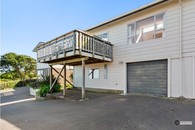Photo of property in 3 Sunshine Crescent, Kelson, Lower Hutt, 5010