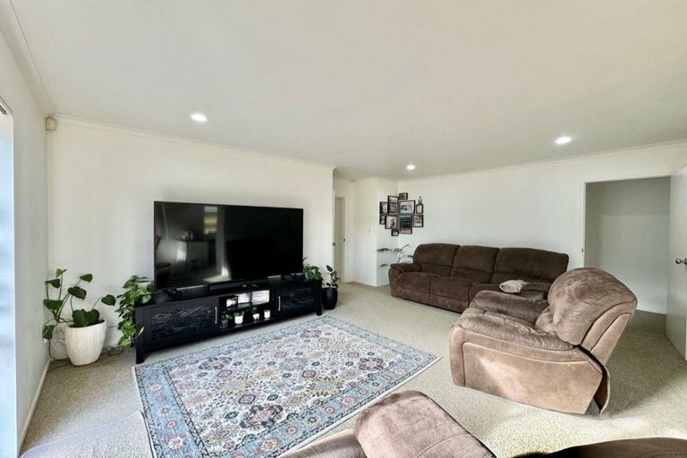 Photo of property in 8 Ettrick Lane, Papakura, 2110