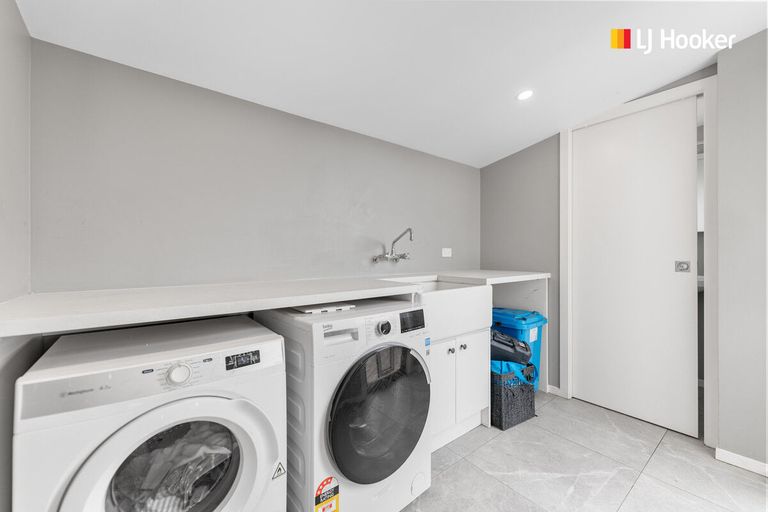 Photo of property in 142 Taieri Road, Kaikorai, Dunedin, 9010