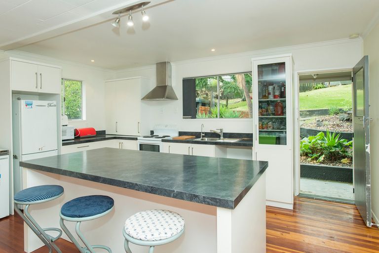 Photo of property in 27 Seddon Crescent, Whataupoko, Gisborne, 4010