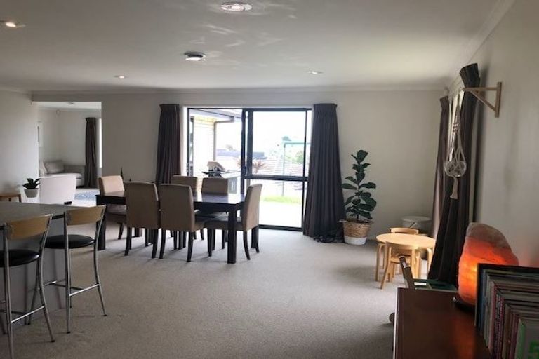 Photo of property in 6 Travis View Drive, Fairview Heights, Auckland, 0632