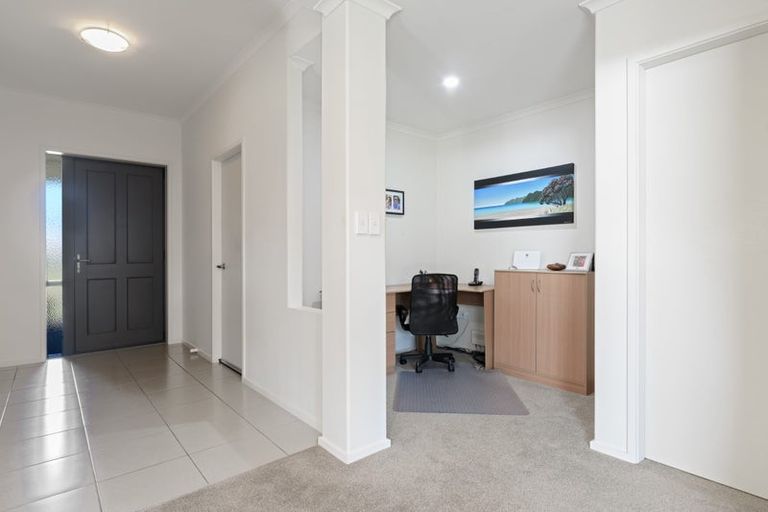 Photo of property in 66 Carrington Drive, Papamoa Beach, Papamoa, 3118