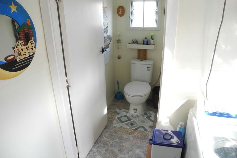 Photo of property in 14 James Street, Waimate, 7980