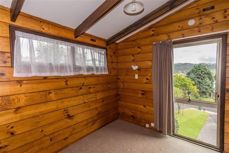 Photo of property in 1/28 Scotstoun Place, Glen Eden, Auckland, 0602