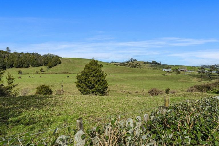 Photo of property in 94a Valley Road, Hikurangi, 0114