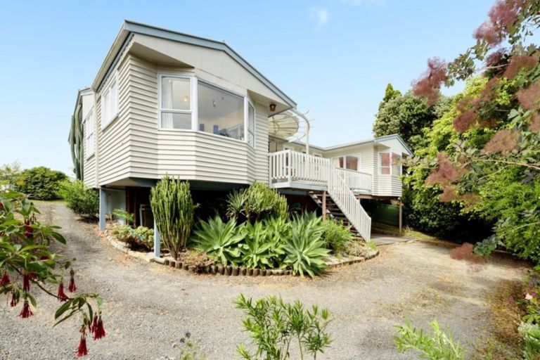Photo of property in 20 Woodford Avenue, Brookfield, Tauranga, 3110