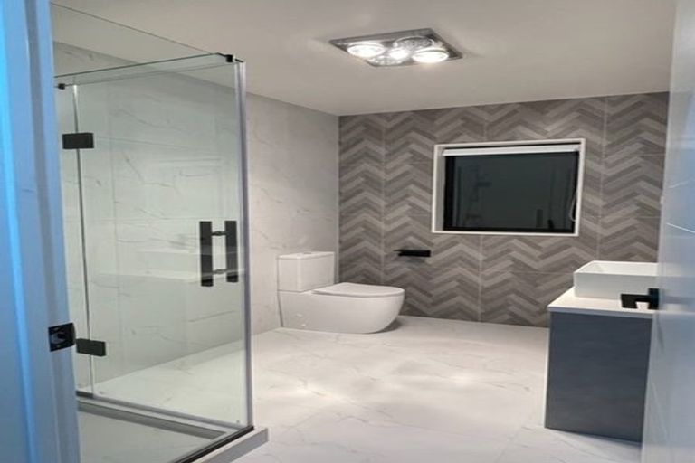 Photo of property in 103 Ennis Avenue, Pakuranga Heights, Auckland, 2010