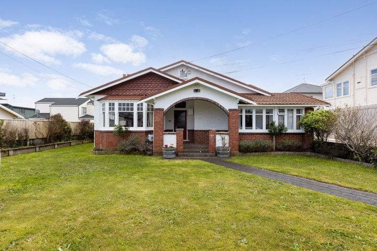 Photo of property in 35 Puriri Street, Miramar, Wellington, 6022