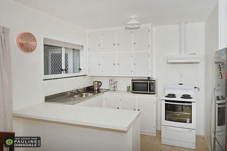 Photo of property in 30 Beazley Crescent, Tikipunga, Whangarei, 0112