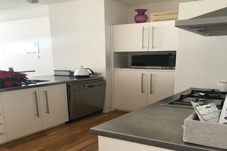 Photo of property in Sol Apartments, 35 Jessie Street, Te Aro, Wellington, 6011