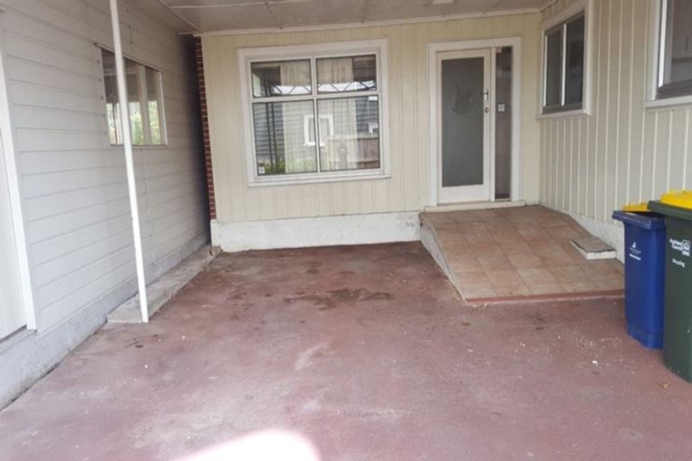 Photo of property in 85 Glengarry Road, Glen Eden, Auckland, 0602