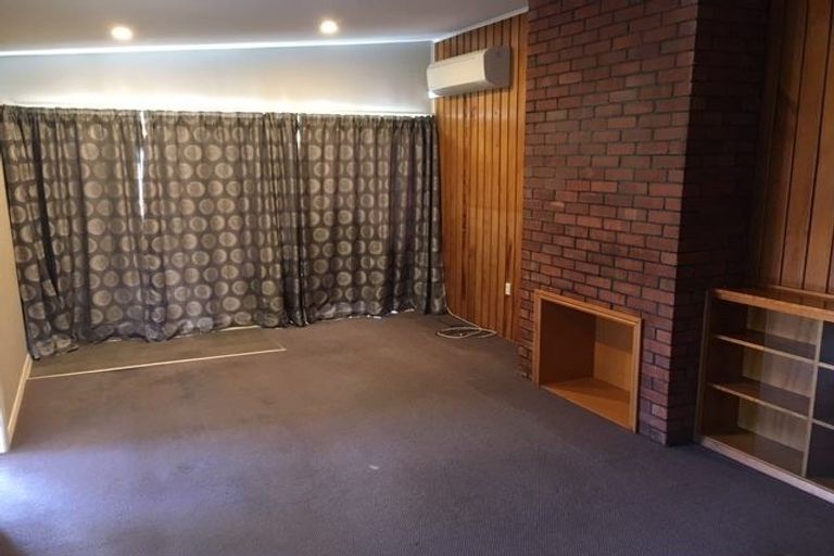 Photo of property in 1/4 Kipax Place, Riccarton, Christchurch, 8011