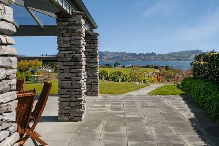 Photo of property in 30 Pukenamu Road, Rainbow Point, Taupo, 3330