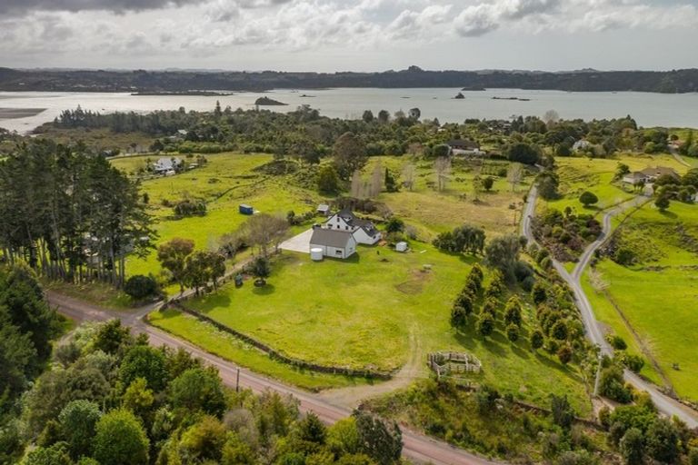 Photo of property in 70 Edmonds Road, Kerikeri, 0293