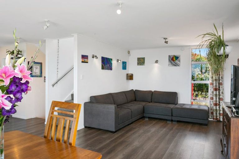 Photo of property in 21 Parerohi Grove, Kuratau, Turangi, 3381