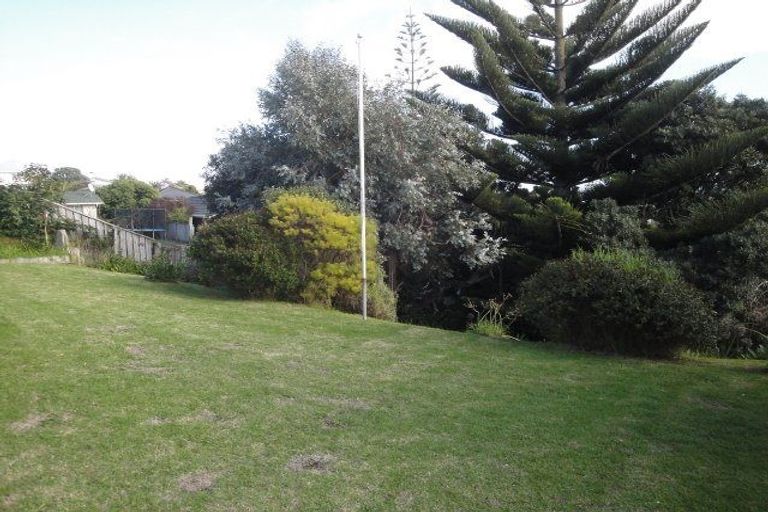Photo of property in 21 Weggery Drive, Waikanae Beach, Waikanae, 5036