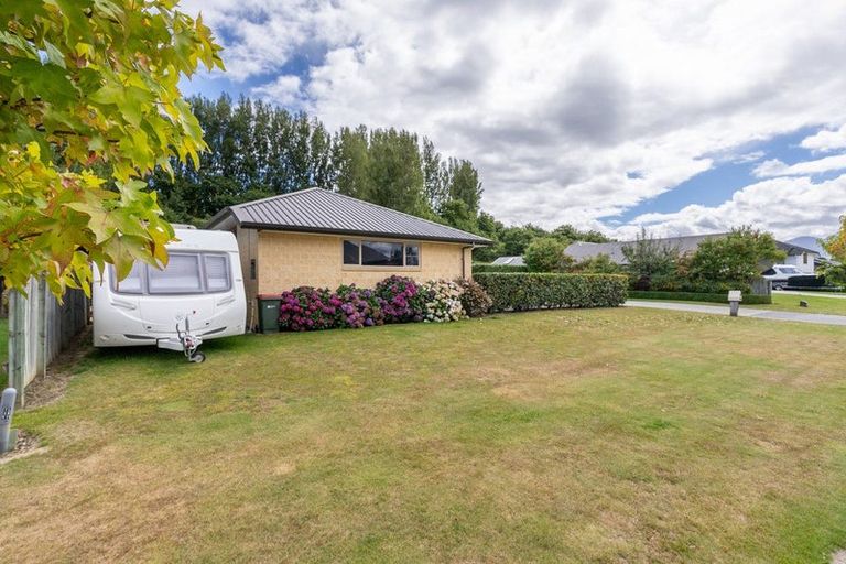 Photo of property in 33 Sylvan Street, Lake Hayes, Queenstown, 9304