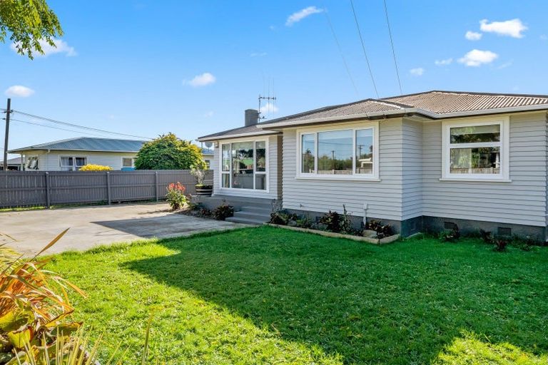 Photo of property in 593 Queen Street East, Levin, 5510