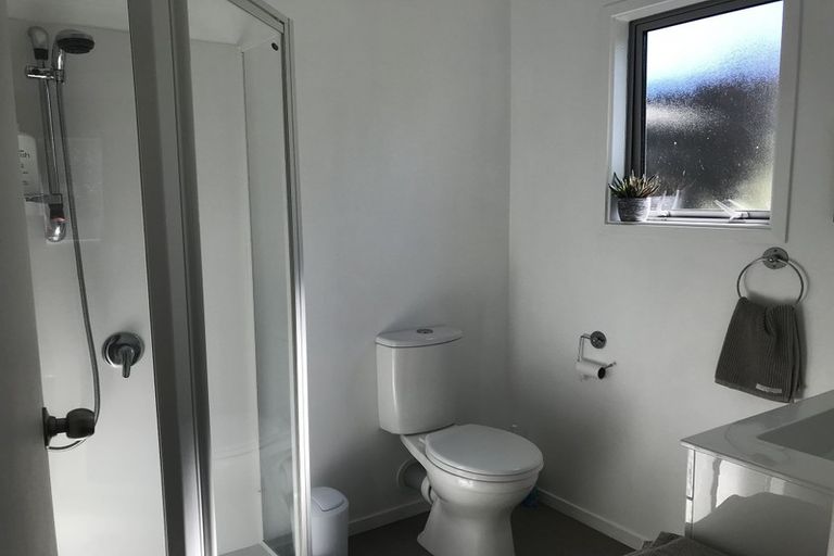 Photo of property in 26 Walton Avenue, Waikanae, 5036