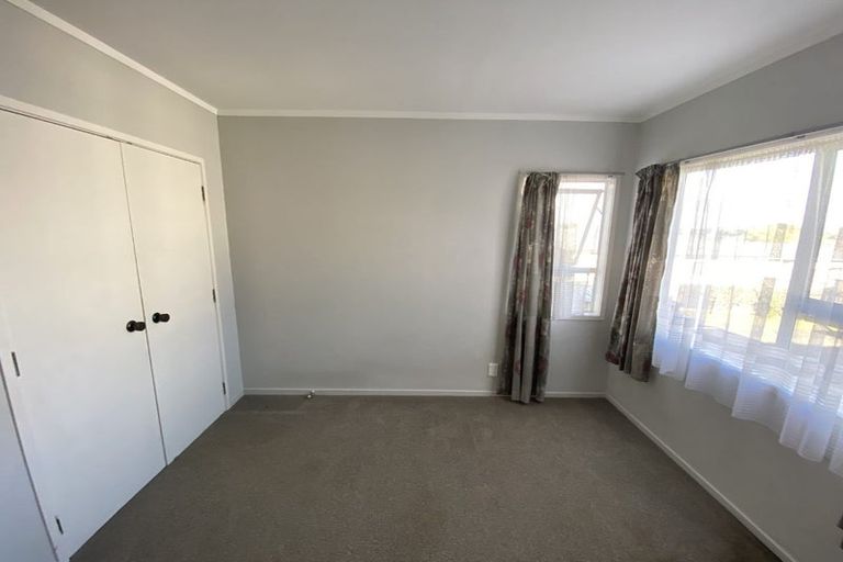Photo of property in 2/2 Aotea Road, Glen Eden, Auckland, 0602
