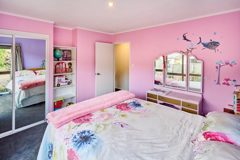 Photo of property in 23 Mcenroe Grove, Naenae, Lower Hutt, 5011