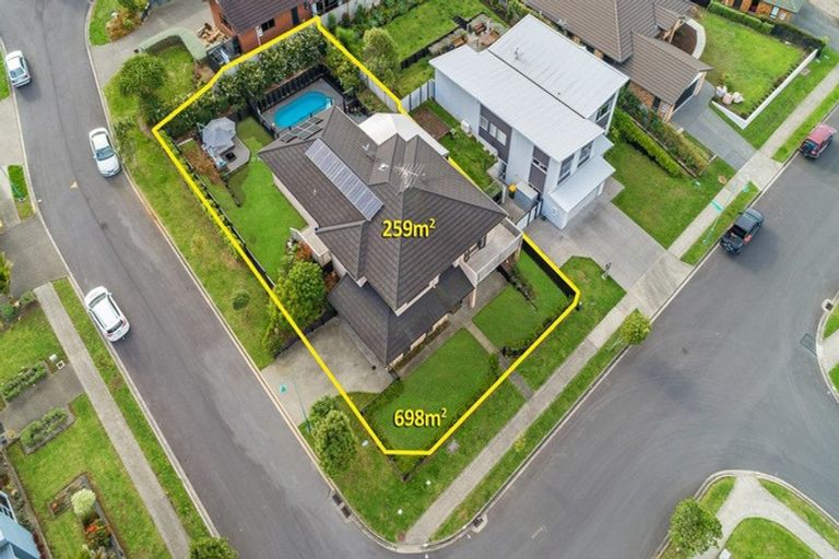 Photo of property in 2 Ellivani Rise, Pukekohe, 2120