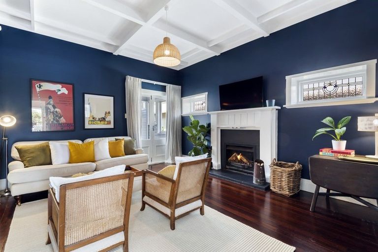 Photo of property in 109 Vauxhall Road, Narrow Neck, Auckland, 0624