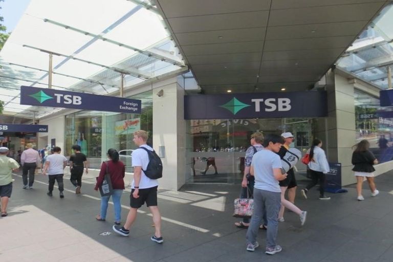 Photo of property in 290 Queen Street, Pukekohe, 2120