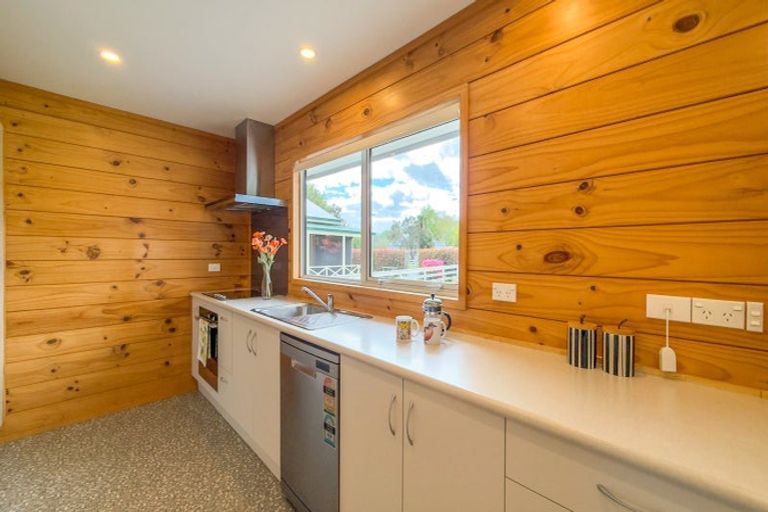 Photo of property in 17 Station Road, Puriri, Thames, 3578