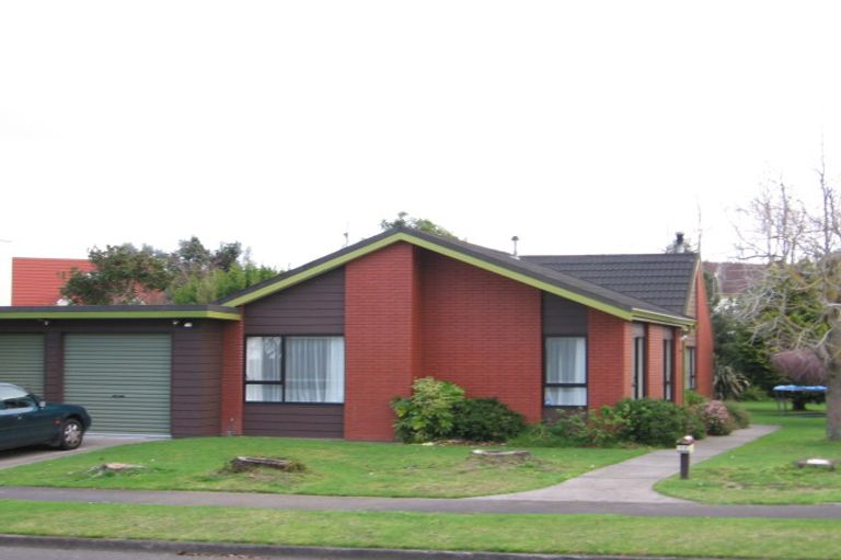 Photo of property in 38 Waterloo Crescent, Hokowhitu, Palmerston North, 4410